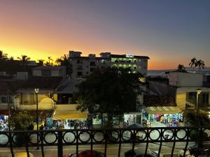 3BR Centro amplio a 1 cuadra playa