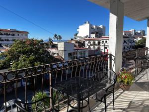 3BR Centro amplio a 1 cuadra playa