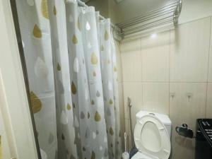 Cheerful Pasay Getaway - Entire Apartment for Rent
