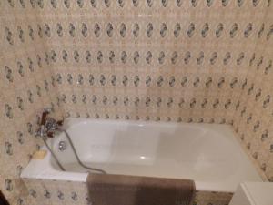 2 Pièces Confortables pour 4 au Grand-Bornand avec Balcon - FR-1-458-214