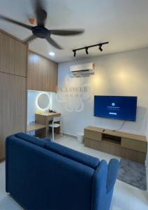 The Shore Studio Balcony City View by Clover Home B23A