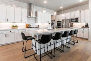 Park City view 5br 3.5ba hot tub sleeps 10 BBQ