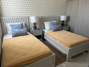 The Blue Lagoon 3BR Apt with Lake View