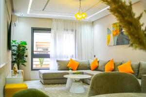 Prestige & Elegance Pool view-Balcony Menara Garden