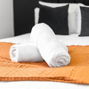 Modern Apartment - On Street Parking - Smart TV & Netflix 49BG