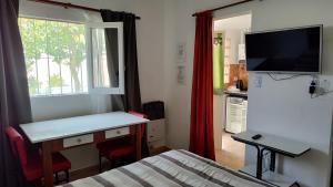 Departamento con kitchenet con entrada independiente