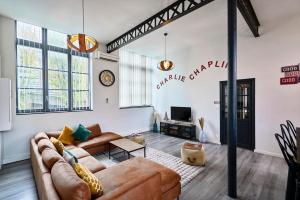 Le Charlie Chaplin - Les Demeures dAdrien