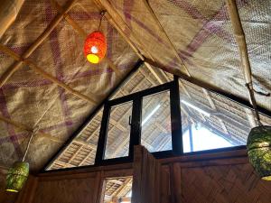 Beachfront Native house with pool