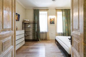 Antique 1BD Retreat near Old Tbilisi