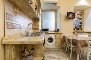 Antique 1BD Retreat near Old Tbilisi