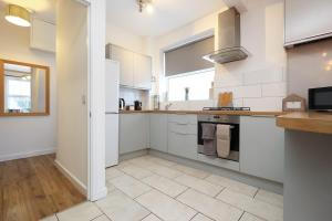 The Central Retreat, contractors & Holidaymakers