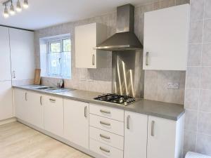 Classy double room Salford Detached house, Plab