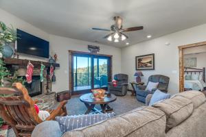 5BR Village At Indian Point 1401 near SDC - Free Tickets Daily up to $500