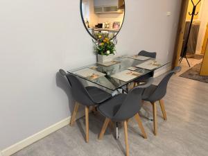 Superb 2 bed 2 bathroom free parking