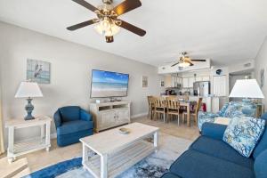 Emerald Twrs West 3006