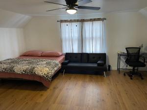 Family 4BR Retreat Near Buffalo, Airport & Falls