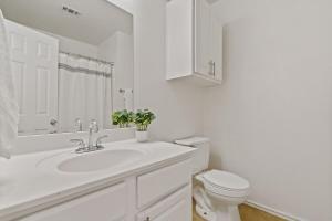 Spacious 8-Bed Home Near Tesla & Samsung Plants