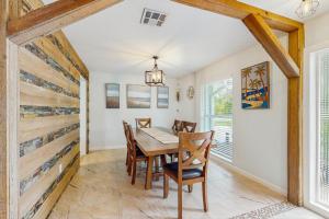 Good Times & Tan Lines