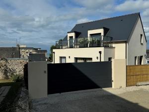 Maison familiale vue mer - plage et resto à pieds