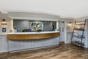 Best Western Pier Point Inn