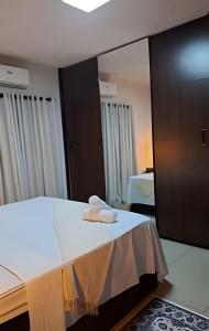 Próximo aeroporto, Piscina, Roupa de cama e banho.