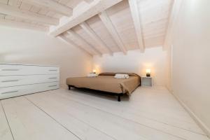 Terraced villa with sea view, parking, Wi-Fi, and AC for 4