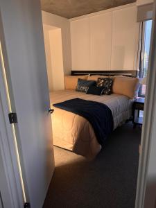 Townhome with fish Tank & Private Garage