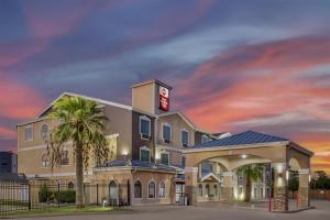 Best Western Plus Heritage Inn & Suites Houston East