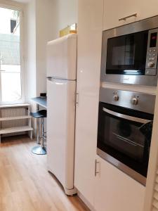 OFF 6BR Spacious Apartment Sauna, Balcony & Central Cannes