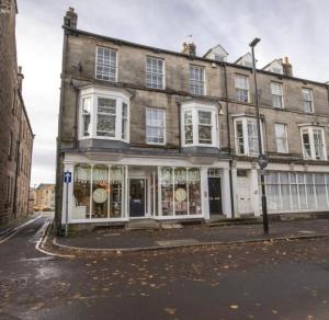 Penthouse Parade Apartment, Sleeps 6