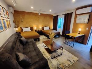 Casa Aceves & Bueno Hotel Boutique