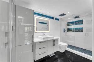 Modern Condo with Private Primary Suite