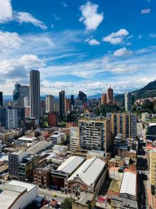Apartamento en centro de Bogotá con vista a Los Andes