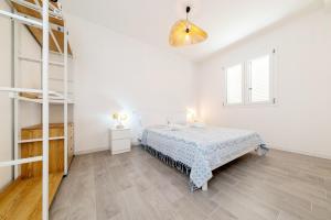 Terraced villa with sea view, parking, Wi-Fi, and AC 2