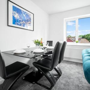 Stylish Two Bed Apartment - Parking - Smart TV - Netflix 39M