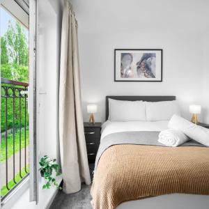 Stylish Two Bed Apartment - Parking - Smart TV - Netflix 39M