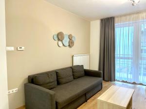 Prime Stay - Deluxe 2 Bedroom Family Apartment - Parking Included