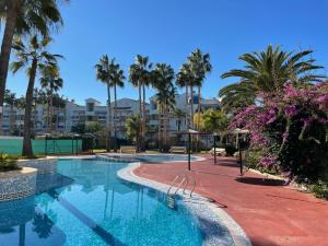 Olivanova Beach, Golf&Hipica MET