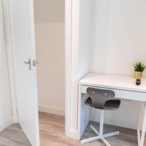 Four Bedroom House - Parking - Garden - Netflix 22C