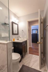 Driftwood Dove, Lakefront Home, Lake Nantahala, North Carolina