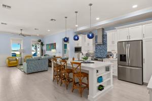 Nuestro Sueno, cottage at The Shores home
