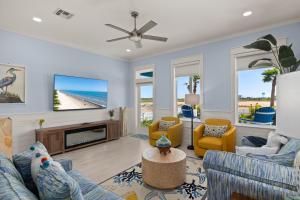 Nuestro Sueno, cottage at The Shores home