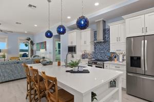 Nuestro Sueno, cottage at The Shores home