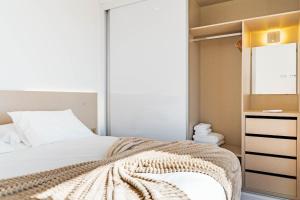 Villa Bisa II, jacuzzi and sea view