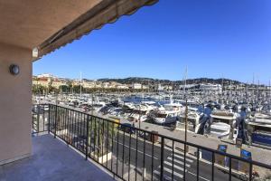 REF 847 - Cannes Center - Sea view apartment for rent