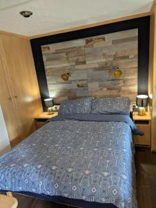 CHAPEL ST LEONARDS- EN-SUITE -2 Bedrooms -Sleeps 6-Pets Welcome-