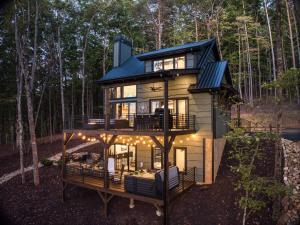 Mountain Lux Lodge Views Hot Tub & Firepits