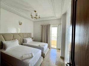 Chic & Spacious 4BR with Jacuzzi-Fez New City Stay