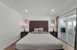 Spacious 3BR Oasis Pool Fire Pit & Family Fun