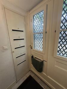 Canal view house - 17th century town house